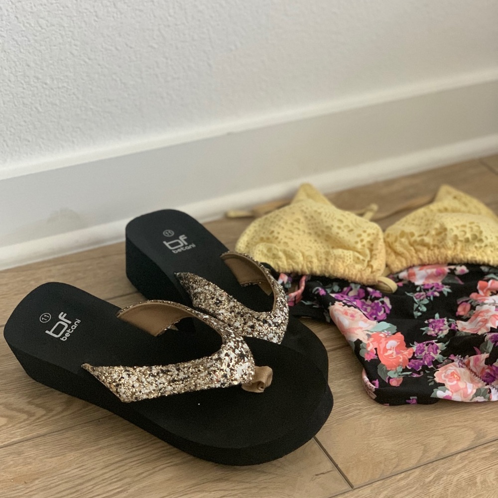 Betani Platform Wedge Sparkle Flip Flop Sandal